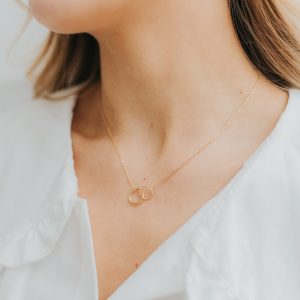 The Mia Necklace