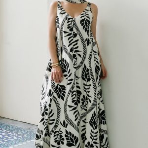 Sof??a Maxi Dress | Ivory + Black